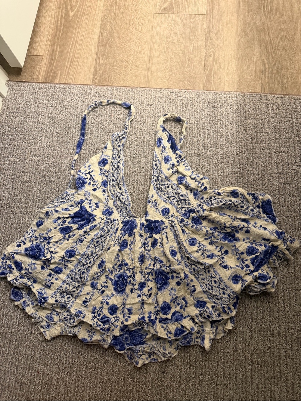 Out from under blue floral print halter top M #halter #floral